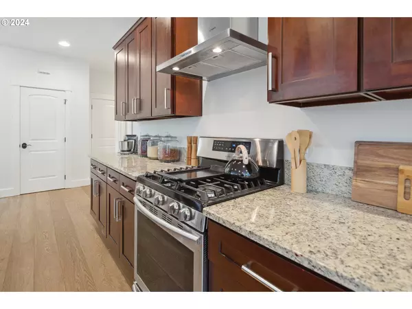 30901 NE 41ST CIR Camas, WA 98607