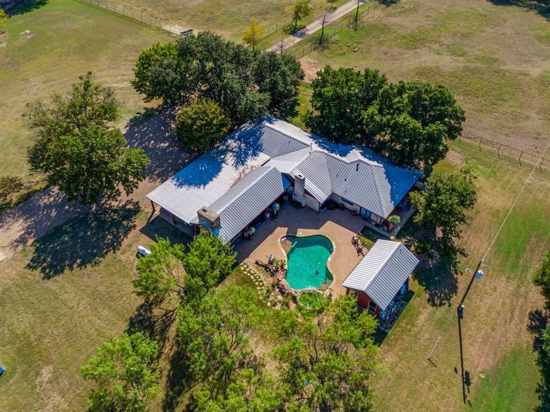 2707 Bells Chapel Road, Waxahachie, TX 75165