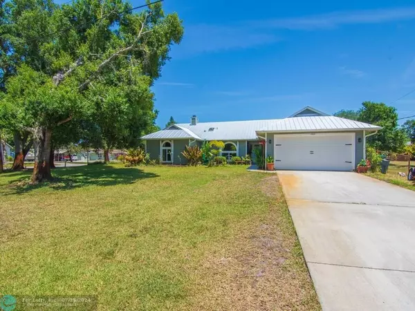 5302 E Seminole Road, Fort Pierce, FL 34951