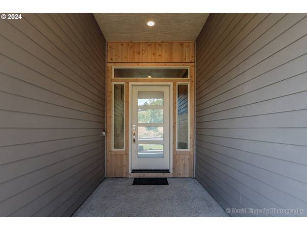 St Helens, OR 97051,35550 VALLEY VIEW DR