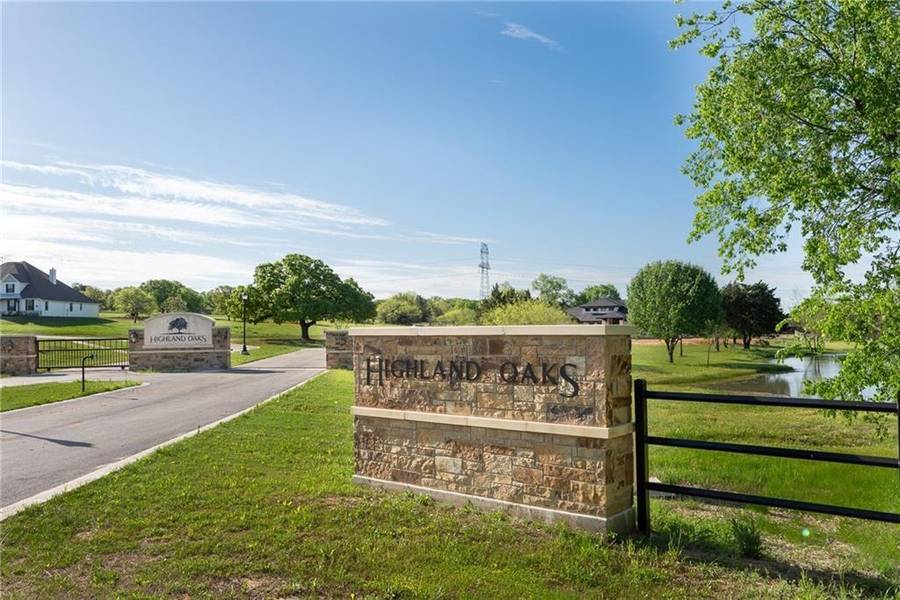 4037 Highland Oaks Lane, Cleburne, TX 76031