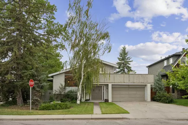 Calgary, AB T3E 1J6,2044 51 AVE SW