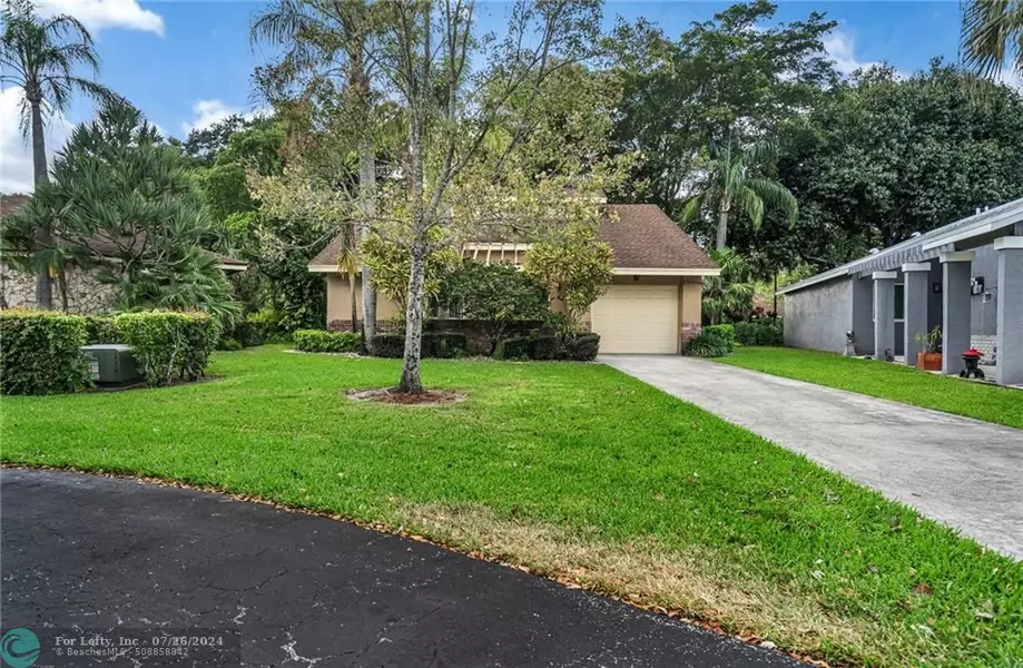 2441 Ginger Ave, Coconut Creek, FL 33063