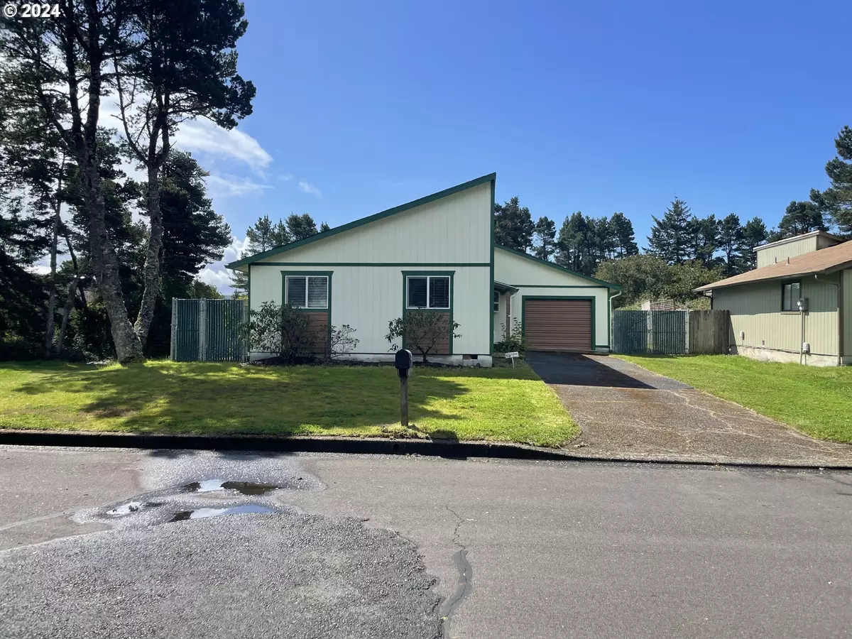 Florence, OR 97439,1684 29TH ST