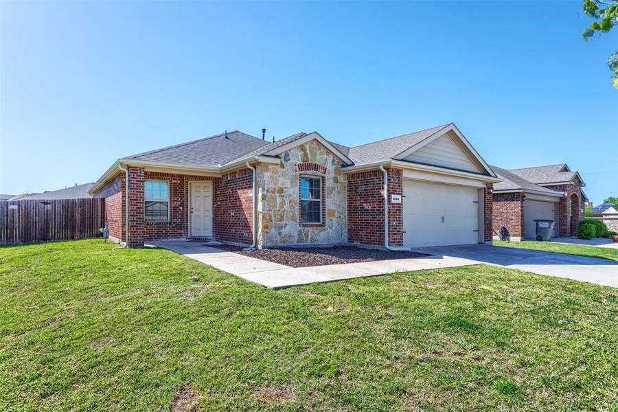 1404 Pampa Grass Drive, Princeton, TX 75407