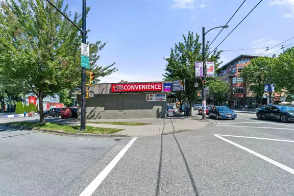 2287 COMMERCIAL DRIVE, Vancouver, BC V5N 4B6