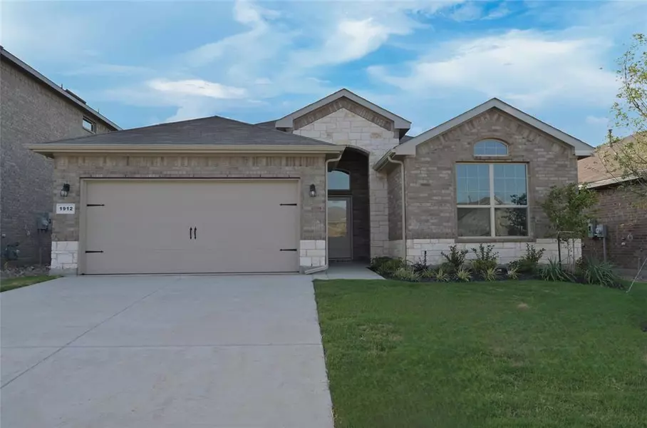 1912 LEGACY Drive, Cleburne, TX 76033