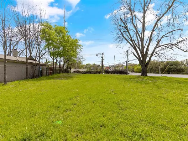 Arlington, TX 76010,612 W Lovers Lane