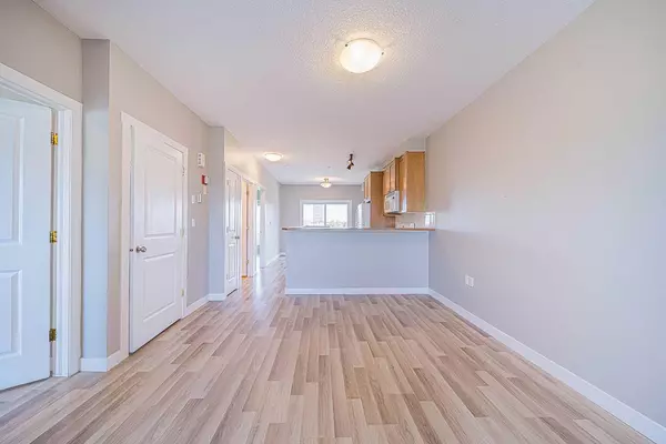 Calgary, AB T2T 0C8,1540 17 AVE SW #309