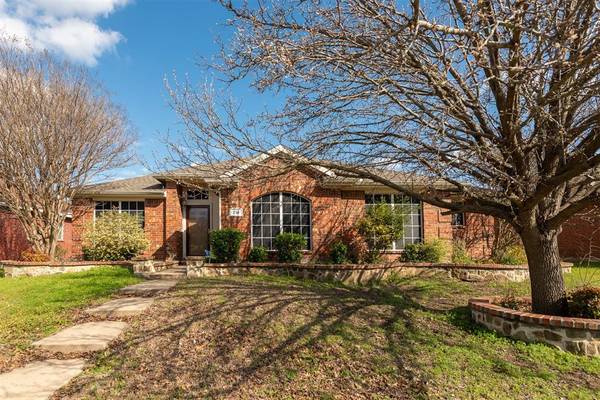 218 BALSAM GROVE Lane, Desoto, TX 75115