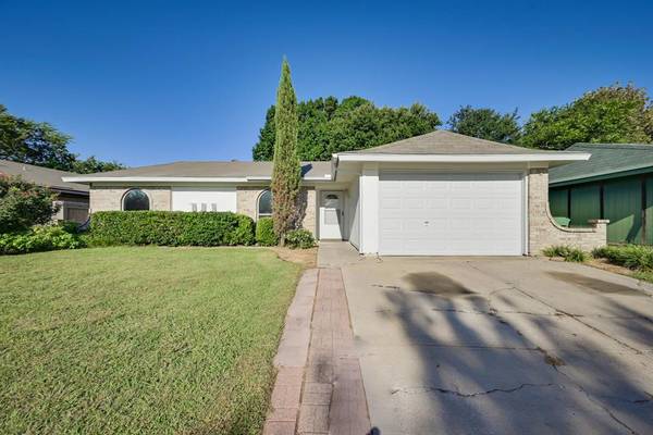 3406 Green Hill Drive, Arlington, TX 76014