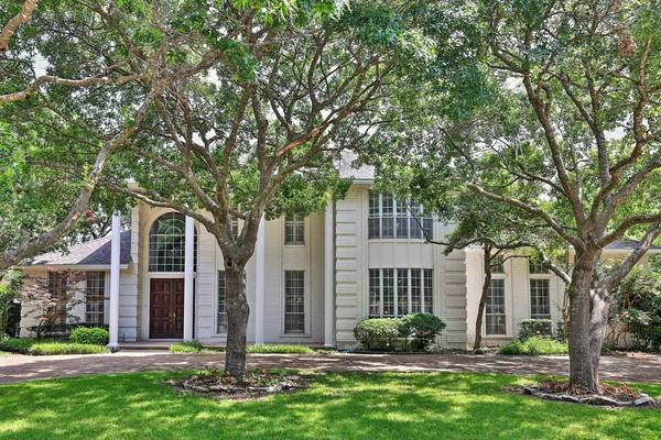 6701 Blair Court, Benbrook, TX 76132