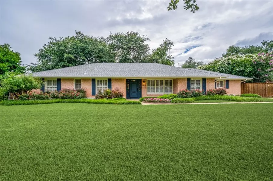 10111 Crestover Circle, Dallas, TX 75229