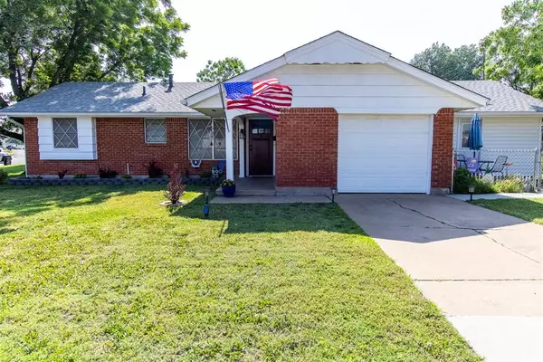 317 S Telephone Road, Moore, OK 73160