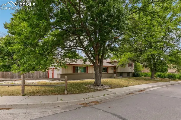 5439 Saddle Horn AVE, Colorado Springs, CO 80915