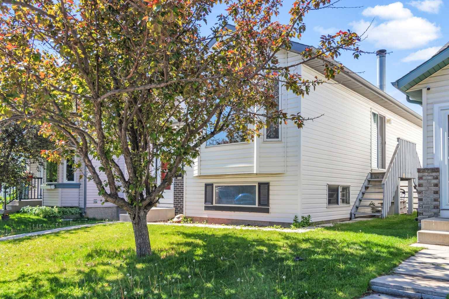 Calgary, AB T3K 4M1,119 Covington Close NE