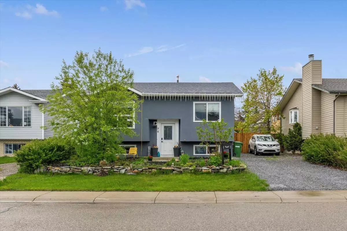 Airdrie, AB T4B 1A3,76 Rundle PL SW