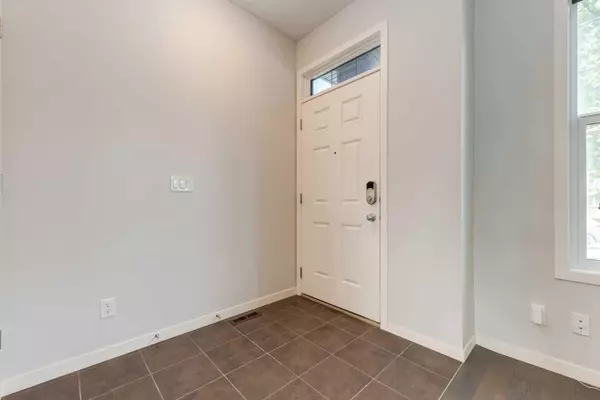 Calgary, AB T3M 0X8,77 Cranford PL SE