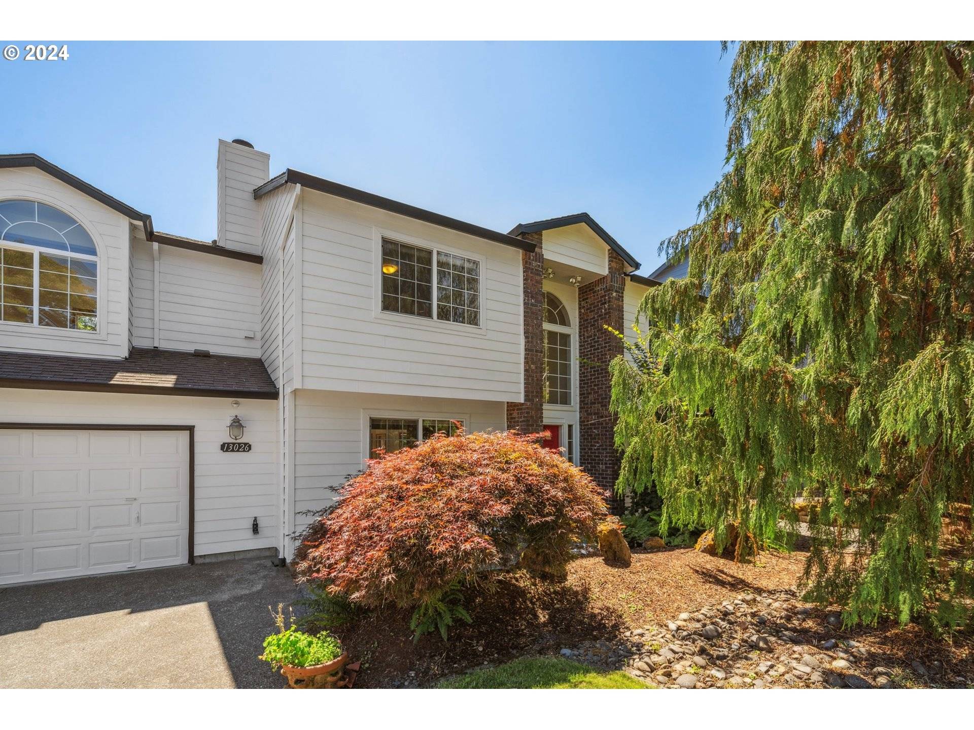 Clackamas, OR 97015,13026 SE BLUFF DR
