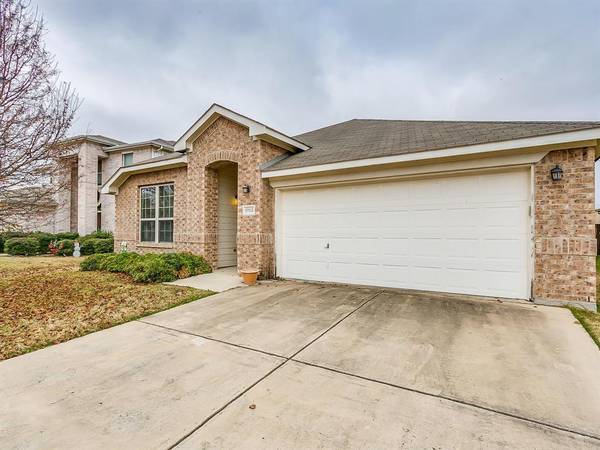 10012 Cougar Trail, Fort Worth, TX 76108