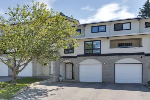 Calgary, AB T3A 2B4,5400 Dalhousie DR NW #78