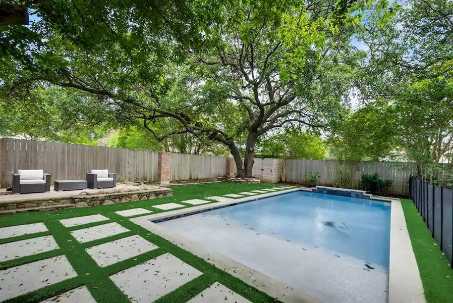 7039 Hillwood Lane, Dallas, TX 75248