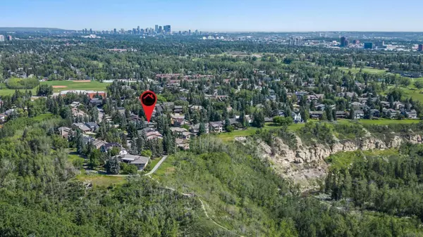 Calgary, AB T2W 4H1,67 Wood Willow Close SW