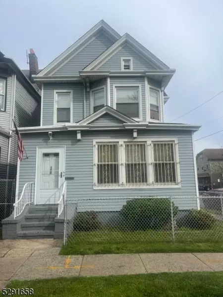 Elizabeth City, NJ 07206,153 2Nd St