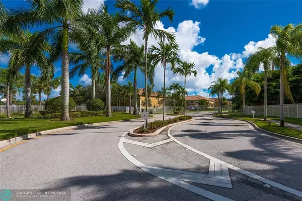 Lake Worth, FL 33463,5917 Monterra Club Dr