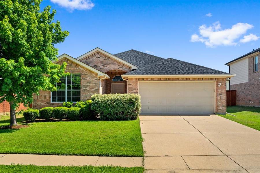 2055 Sunny Side Drive, Little Elm, TX 75068