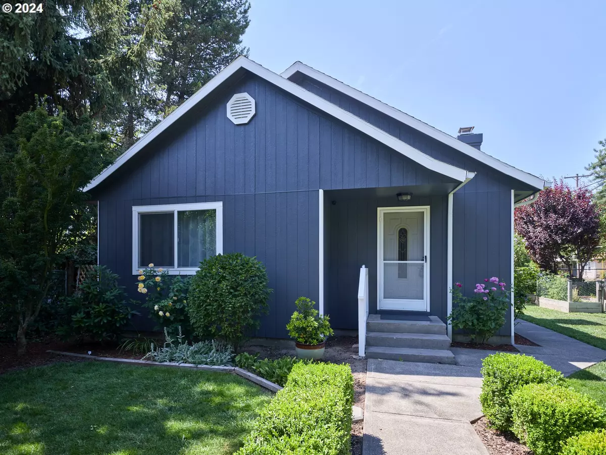 Newberg, OR 97132,110 W 5TH ST