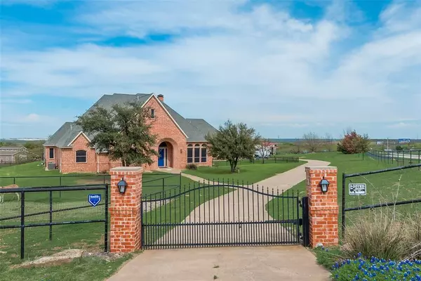 2852 Amyx Hill Road,  Ponder,  TX 76259