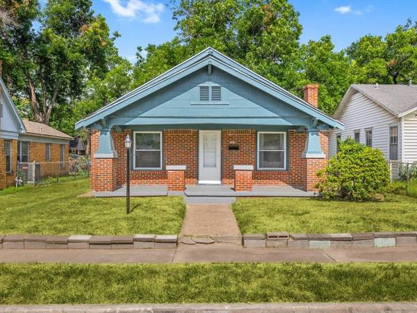 325 Emma Street,  Fort Worth,  TX 76111