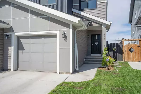 Calgary, AB T3M 2V1,940 Seton CIR SE