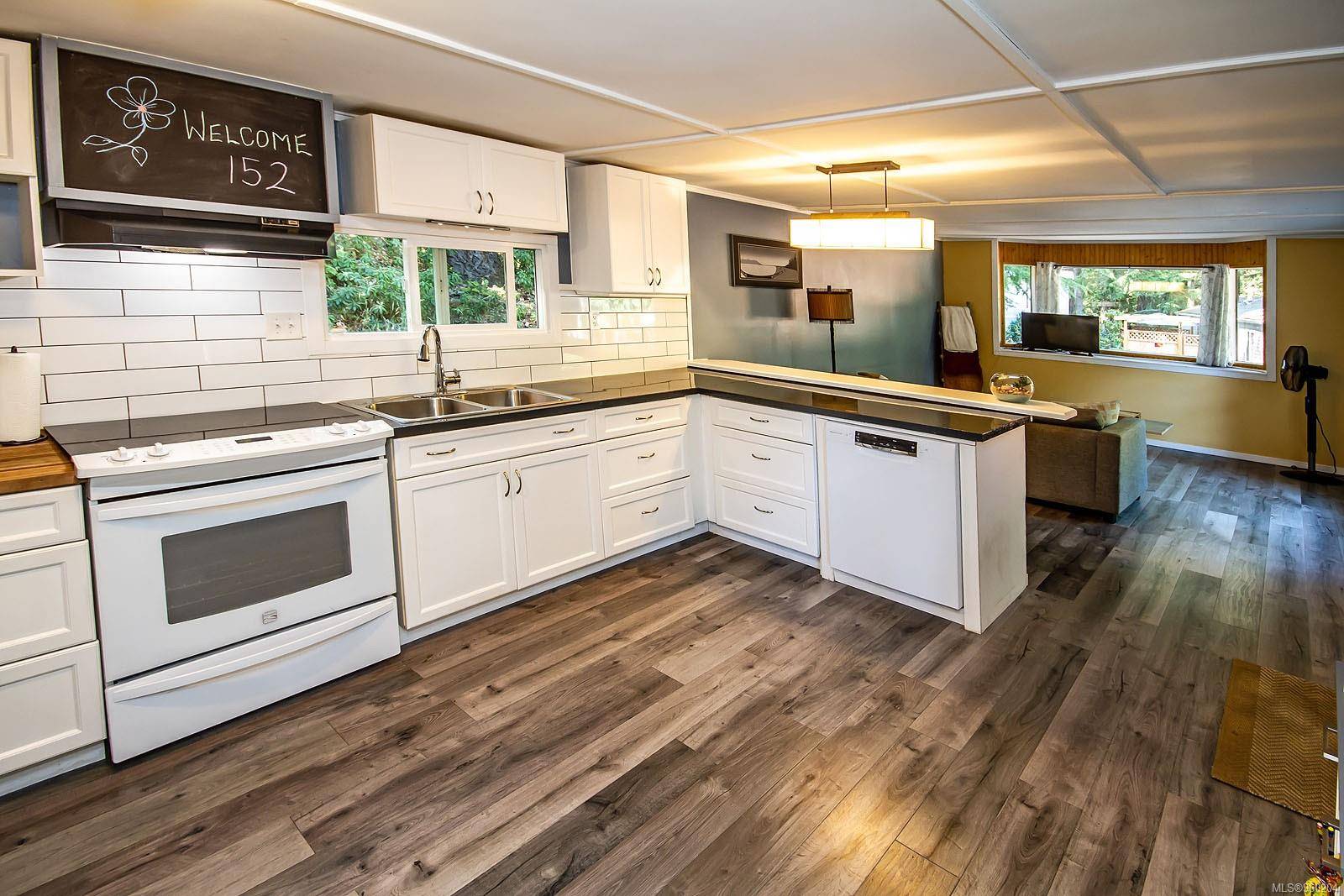 Langford, BC V9B 4H2,2500 Florence Lake Rd #152