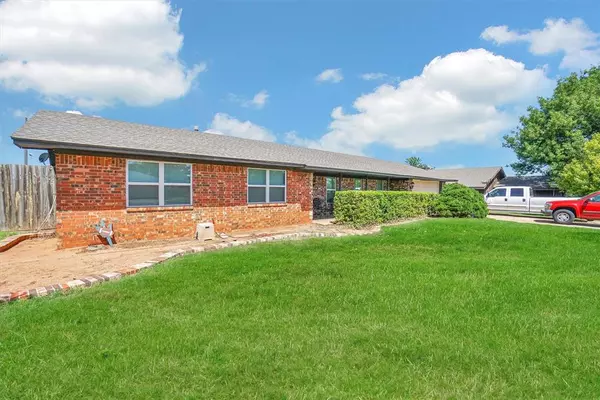 Cordell, OK 73632,202 W Quail Drive