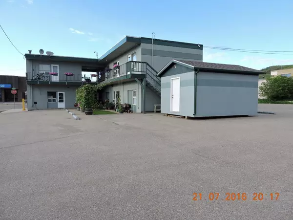 Peace River, AB T8S 1R4,9903 100 AVE #1-7