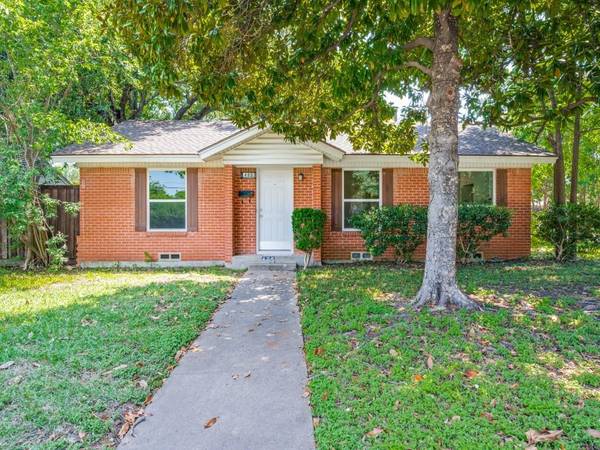 405 Easton Road, Dallas, TX 75218