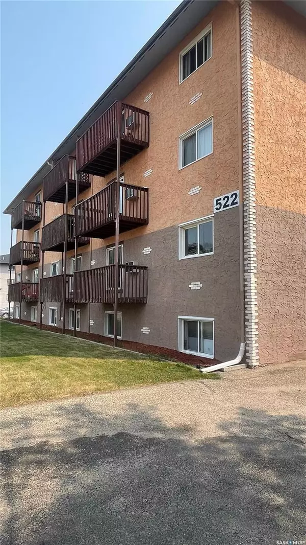 522 X AVENUE S #405, Saskatoon, SK S7M 4X9