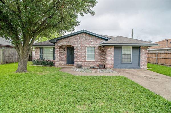 112 Meadow Drive, Crandall, TX 75114