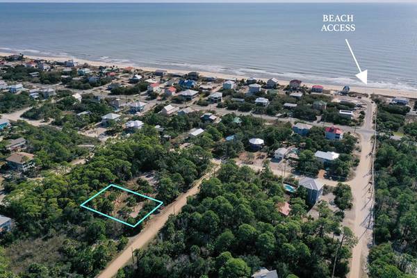 548 W Sawyer St, St. George Island, FL 32328