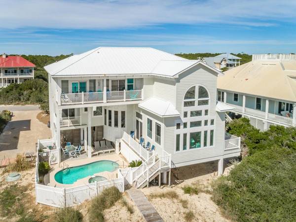 1428 Dogwood Dr, St. George Island, FL 32328