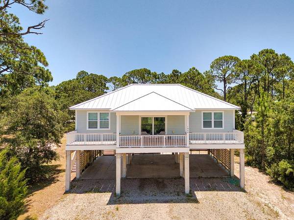 1040 Porter St, St. George Island, FL 32328