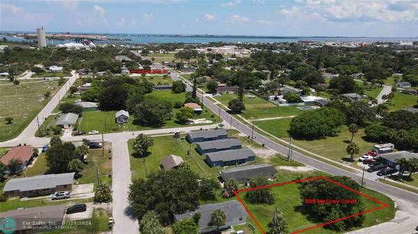 906 Mccray Ct, Fort Pierce, FL 34950