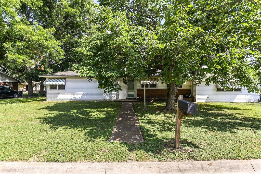 809 Euclid Street, Cleburne, TX 76033