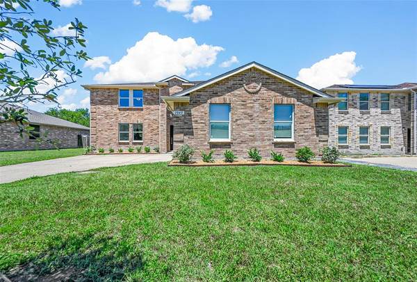 1045 Burnet Drive,  Mesquite,  TX 75181