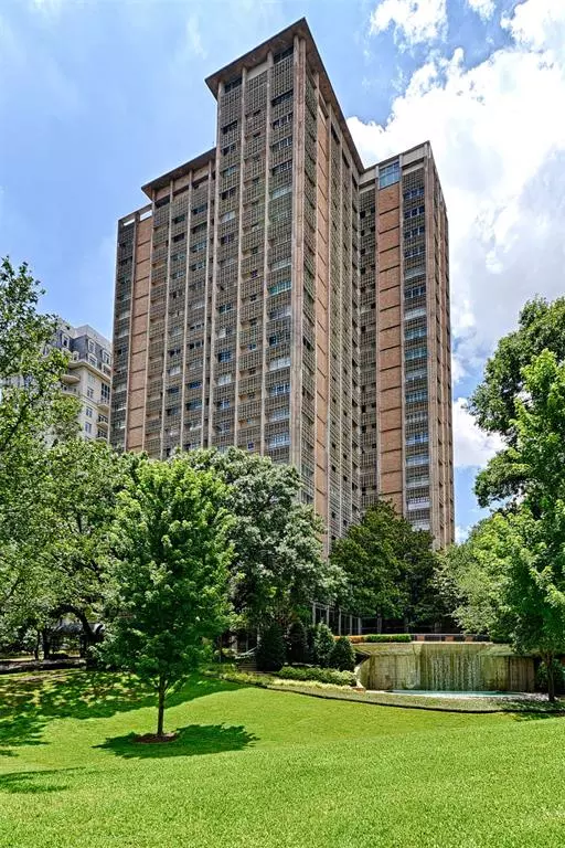 Dallas, TX 75219,3525 Turtle Creek Boulevard #14AE