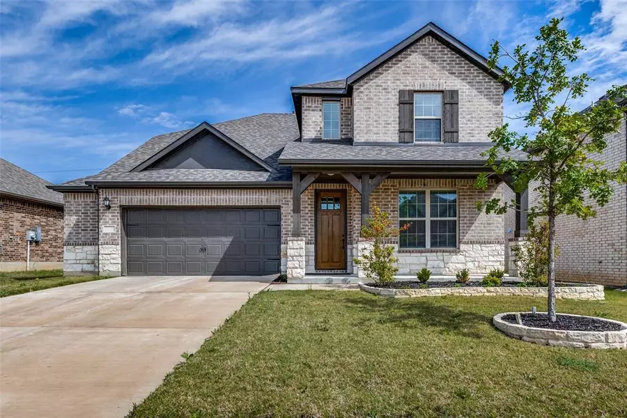 2831 Grand Lookout Lane, Arlington, TX 76001