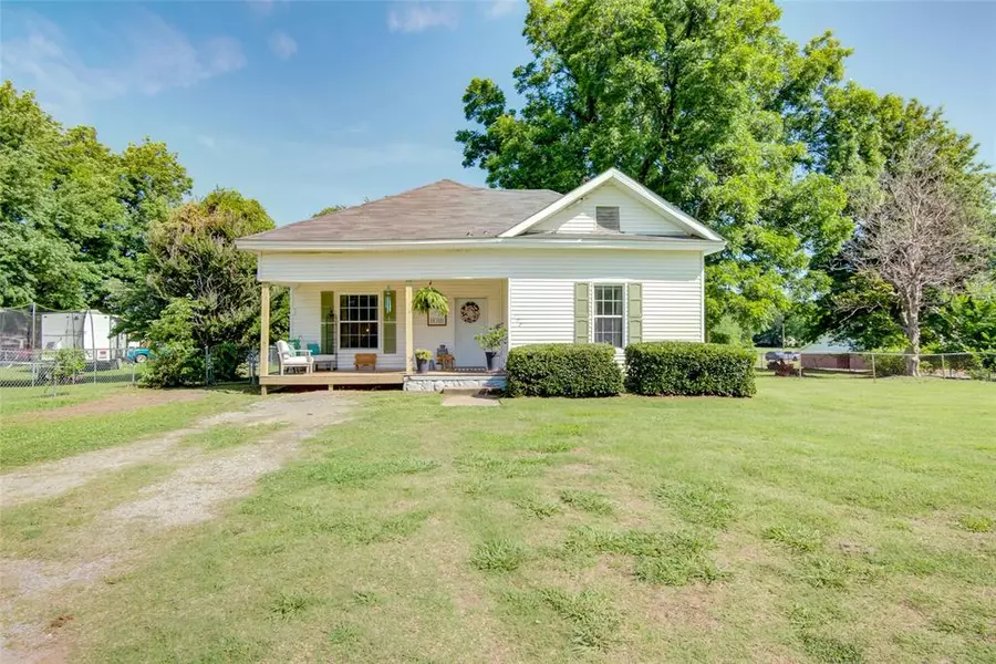 112 E Maple Avenue, Fort Gibson, OK 74434