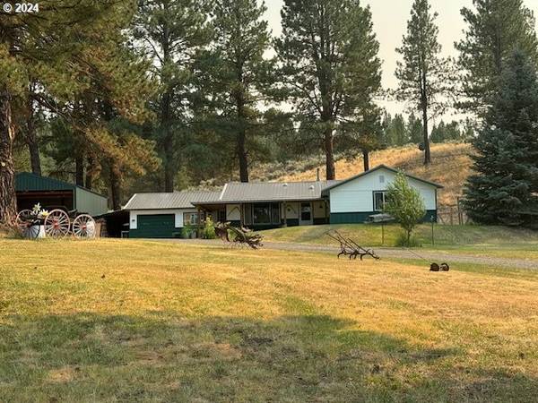 306 1ST ST, Seneca, OR 97873